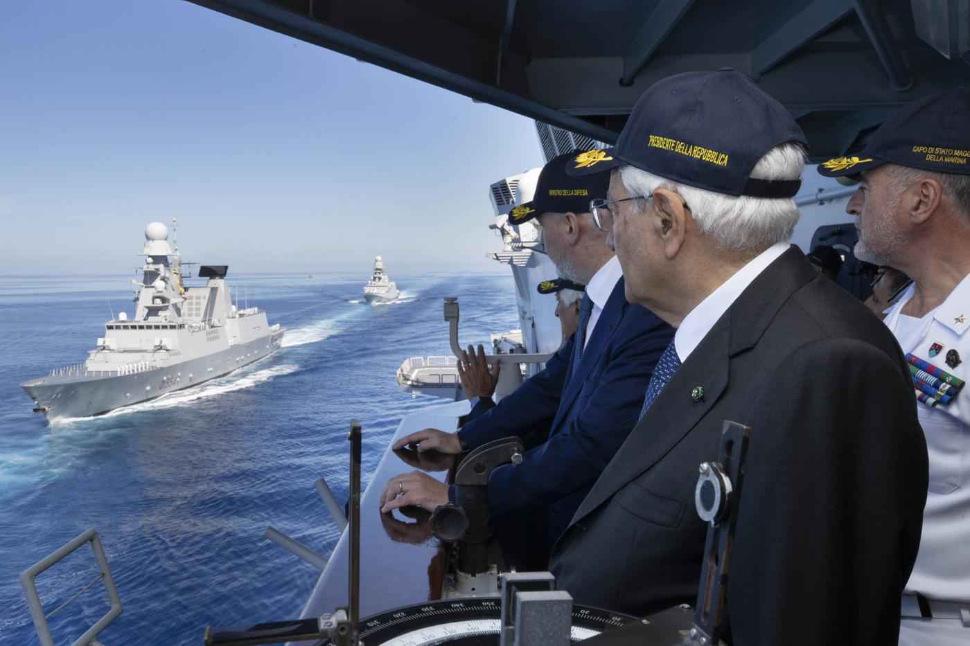 La nave Cavour contro la Cina: Pd, 5 Stelle, Mattarella non hanno niente da dire…