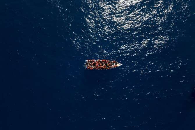 Neonato di 5 mesi muore al largo di Lampedusa, il Mediterraneo resta una tomba per i migranti