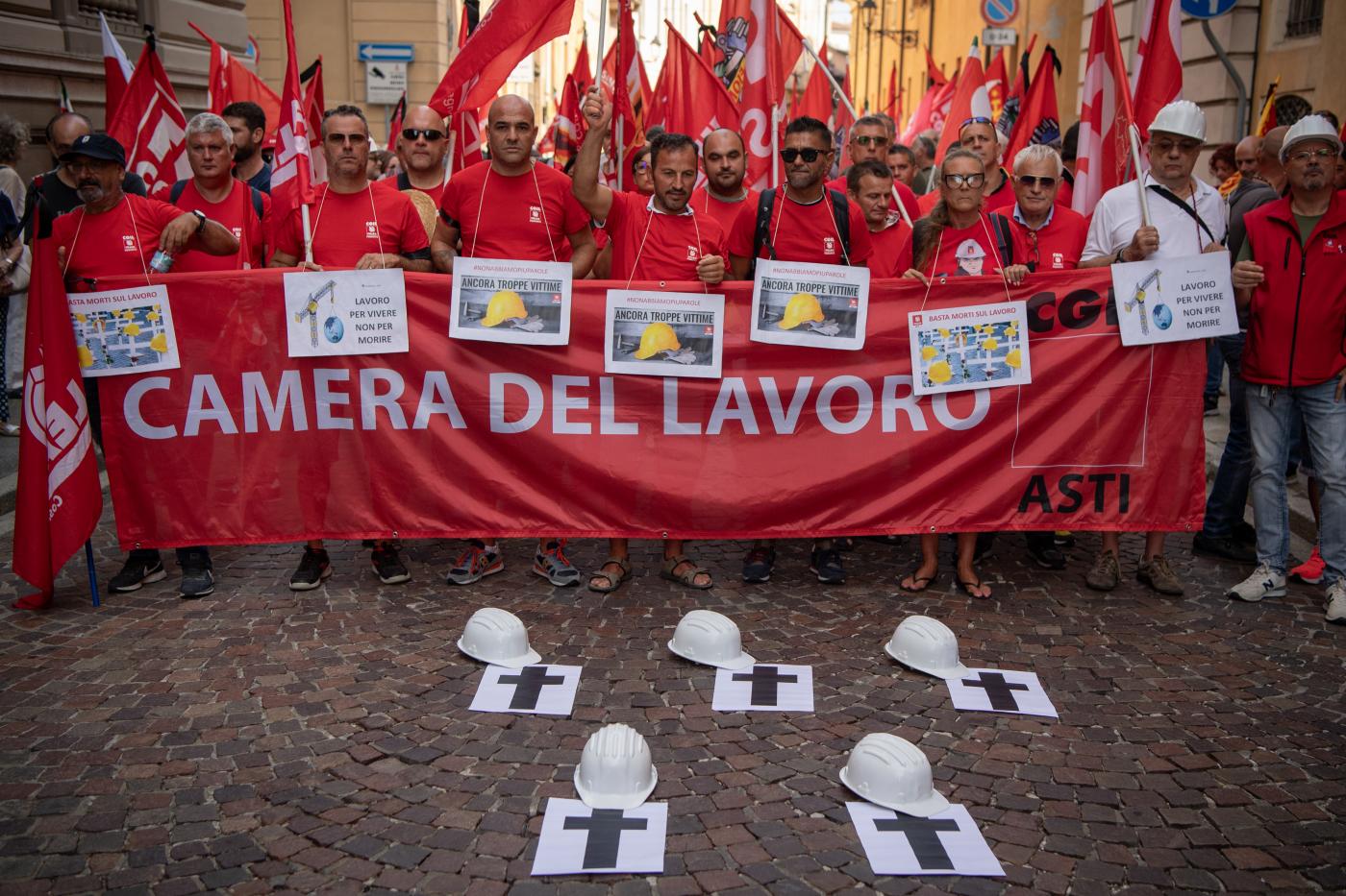 Le morti sul lavoro sono ordinaria amministrazione: dopo Brandizzo altri 20 morti per il capitalismo