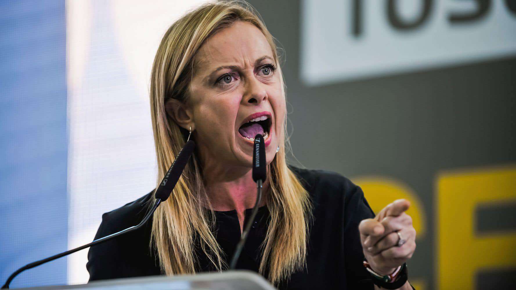 Flop della Meloni all’Onu: chiede di fermare i migranti nel gelo dell’Assemblea