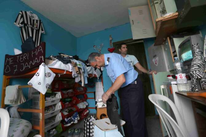 Detenuto perde un occhio per difendere un agente nel carcere di Avellino