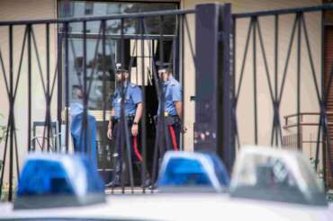 Due anziani trovati morti in casa a Calvizzano