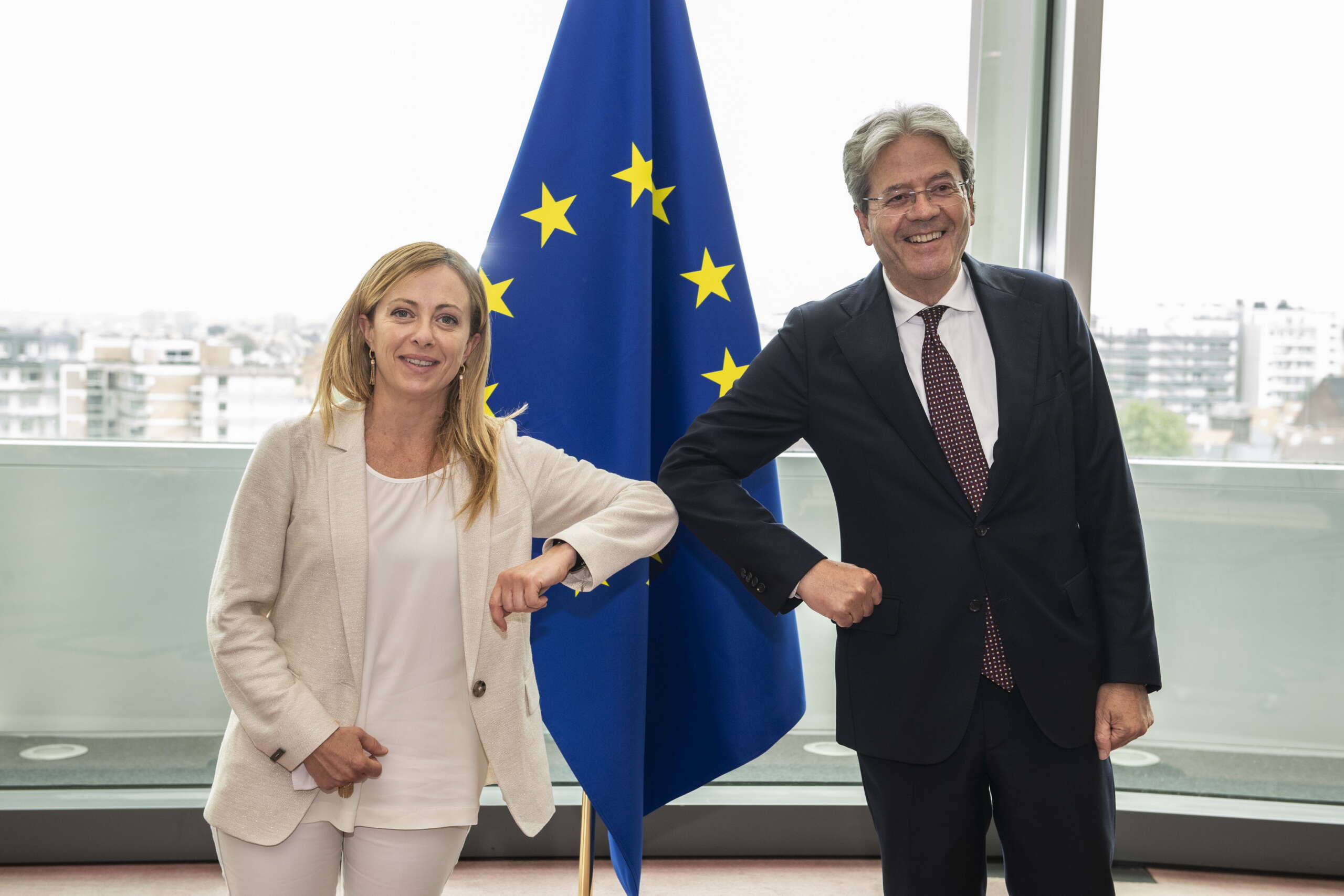 Meloni se la prende con Gentiloni, ma il vero nodo è il Mes