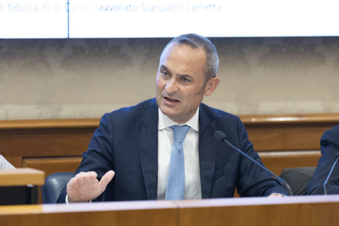 Intervista a Enrico Costa: “Il ritorno alla prescrizione è un problema solo per il Pd”