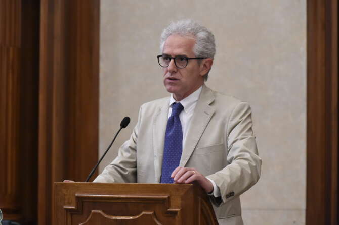 Intervista a Paolo Ciani: “Lavoratori, donne e migranti: in quelle vite calpestate c’è la crisi della nostra società”