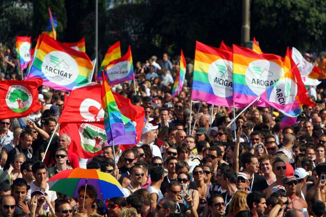 Tutti in piazza per difendere i diritti calpestati