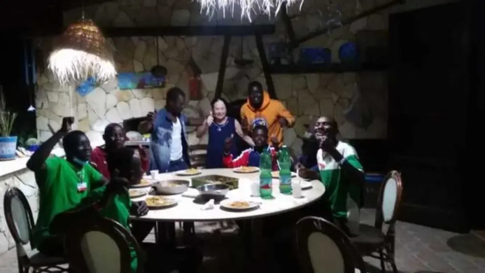 lampedusa-migranti-spaghettata-1200×675 (1)
