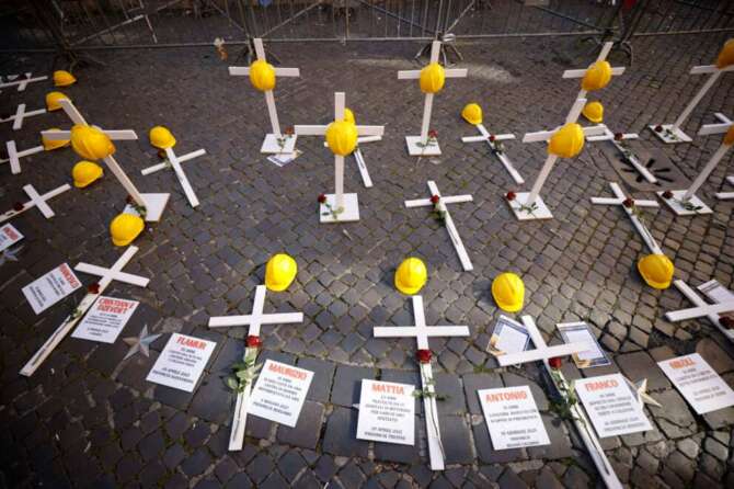 La strage infinita delle morti sul lavoro, quattro vittime in 4 differenti episodi: è la nuova “normalità” italiana