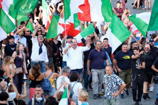Assalto alla Cgil: chiesti 10 anni per Fiore & co., ma è silenzio sull’uomo che li fece entrare