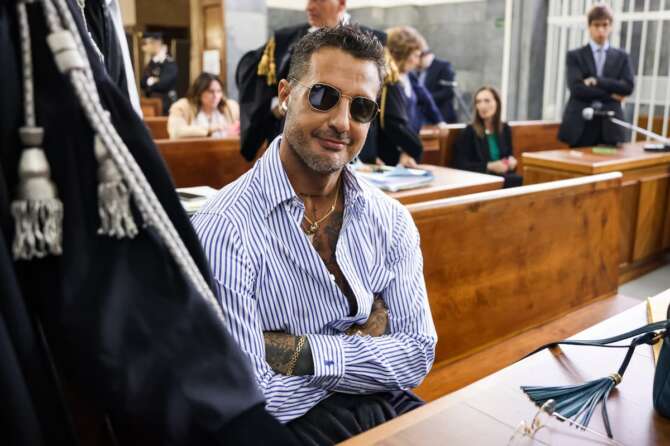 Calcio-scommesse, Fabrizio Corona insiste: “Altri 10 giocatori e 5 squadre coinvolti, mi cercheranno ultras e criminali”
