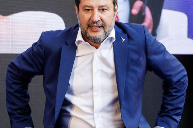 Caso Apostolico, Salvini prega che i migranti liberati non commettano violenze: e se fosse lui a commettere reati?