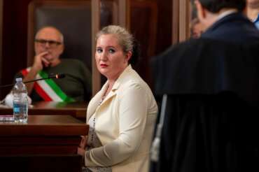 Bimba morta di stenti in casa, ok alla perizia psichiatrica sulla madre Alessia Pifferi che l’aveva abbandonata