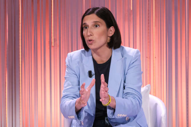 Il salario minimo affossato in Aula, la maggioranza rinvia in Commissione: muro della destra contro la proposta di legge