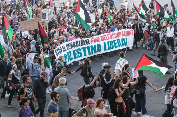 Tutto il mondo chiede il cessate il fuoco a Gaza, il governo italiano no