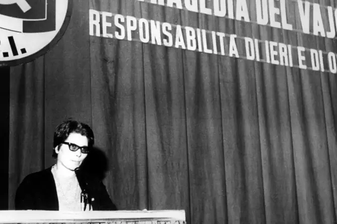 La tragedia del Vajont denunciata anni prima da Tina Merlin su L’Unità