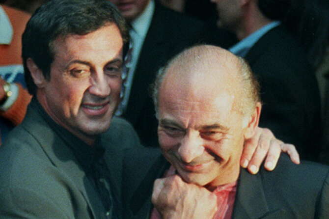 Come è morto Burt Young il Paulie di Rocky Balboa
