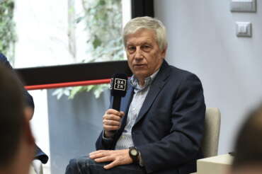 Aldo Grasso e l’invito a schierarsi invece di pensare: israeliani e palestinesi hanno entrambi diritto ad una terra