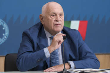 Nordio giura fedeltà alla Meloni: “Su Catania in sintonia con la premier”