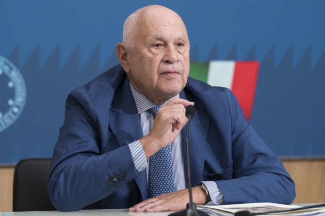 Nordio giura fedeltà alla Meloni: “Su Catania in sintonia con la premier”