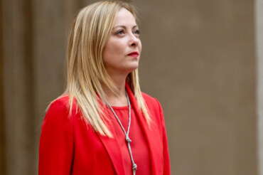 Chi è Giorgia Meloni, la premier che si sogna statista: la presidente del Consiglio per gli acquisti…
