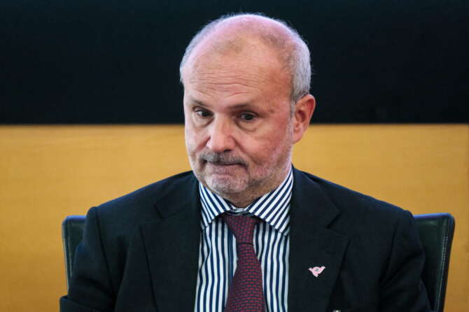 Cannabis light, altra figuraccia del governo: il Tar sospende il decreto che vieta la vendita dell’olio Cbd