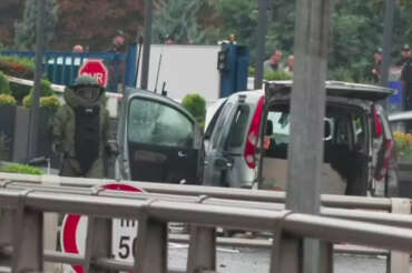Attentato ad Ankara, esplosioni vicino al Parlamento: “Due kamikaze, uno si è fatto esplodere”