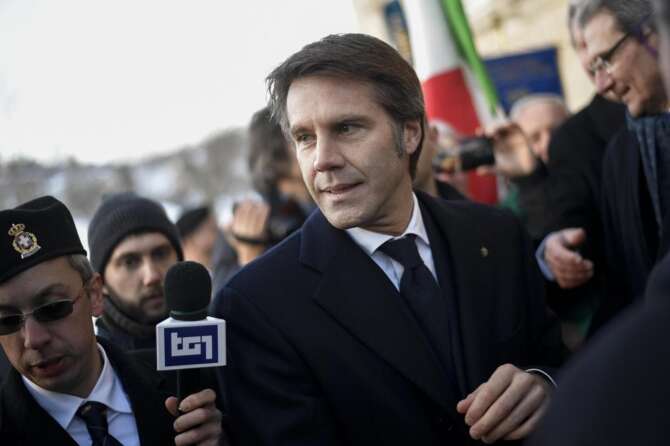 Emanuele Filiberto, la confessione a Belve: “Mio padre ha sbagliato a non chiedere scusa per le leggi razziali”