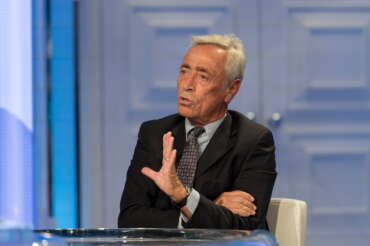 Chi è Francesco Le Foche, l’immunologo pestato da ex paziente: “Voleva che curassi il suo cane”