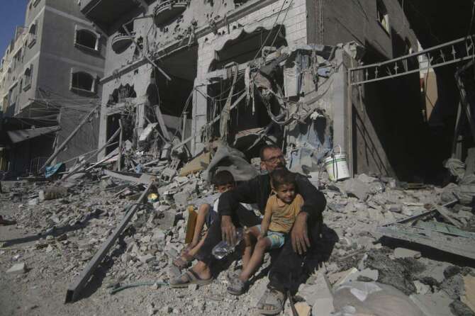 Invasione della Striscia di Gaza, nel silenzio stampa si sentono solo le bombe