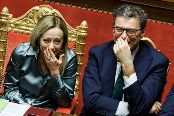 Tutte le “micro-tasse” della manovra Meloni: così il governo finanzierà cuneo fiscale e sgravi