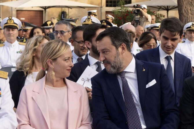 L’assalto di Salvini a Meloni funziona, Lega vicina al 10% nei sondaggi: è il miglior dato da inizio legislatura