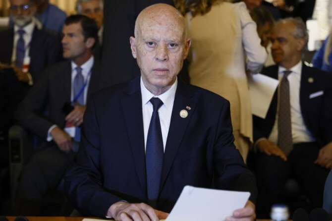 Tunisi gela Bruxelles, Saied vuole più soldi per gestire i flussi migratori