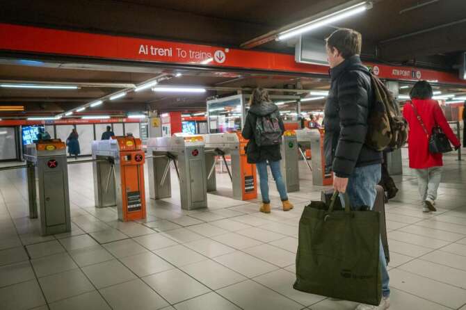 Sciopero 9 ottobre, si ferma il trasporto pubblico locale: lunedì nero a Napoli, Roma a Milano