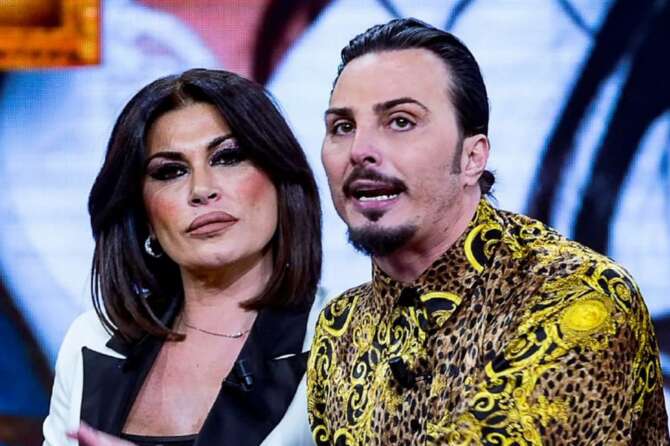 Operazione contro il clan Di Lauro, tra i 27 arrestati anche Tony Colombo e Tina Rispoli: la svolta “imprenditoriale” con abbigliamento, bevande e sigarette