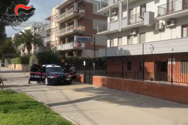 Spaccio: bimbo di 9 anni utilizzato per il traffico di droga, arrestata la madre con il compagno