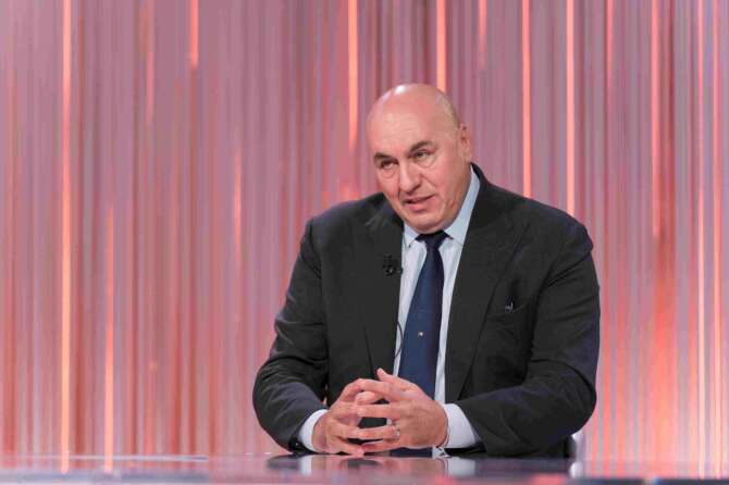 Il ministro Guido Crosetto