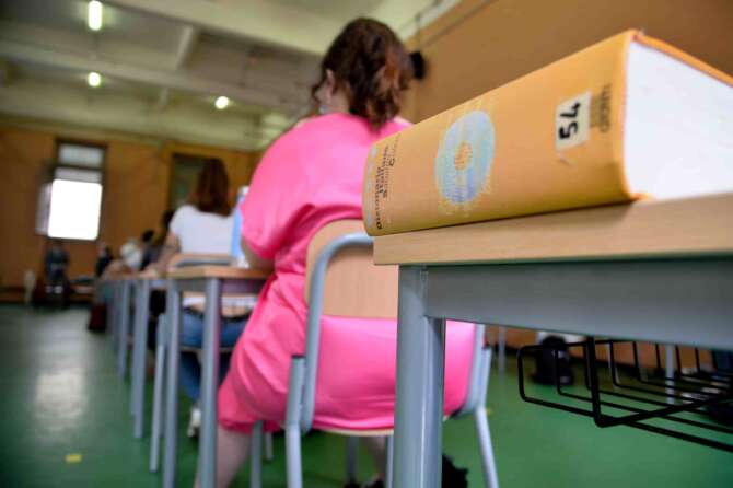 Marigliano: studente colpisce docente con un pugno