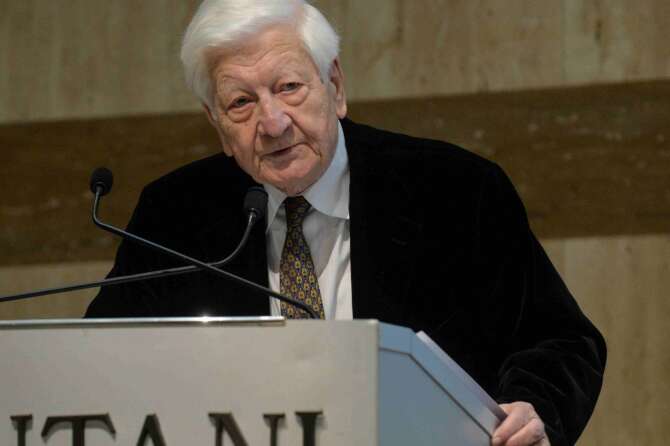 Lo scrittore e politico Raniero La Valle