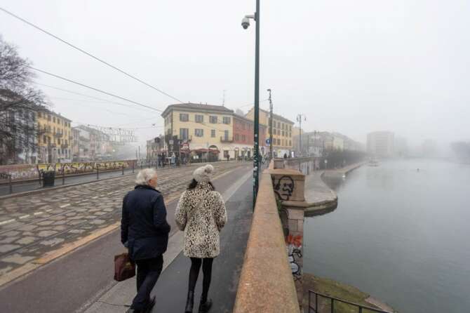 Foto Stefano Porta/LaPresse 16-01-2023 Milano, Italia – Cronaca – Nebbia Nella foto: Darsena e Navigli January 16, 2023 Milan, Italy – News – Fog