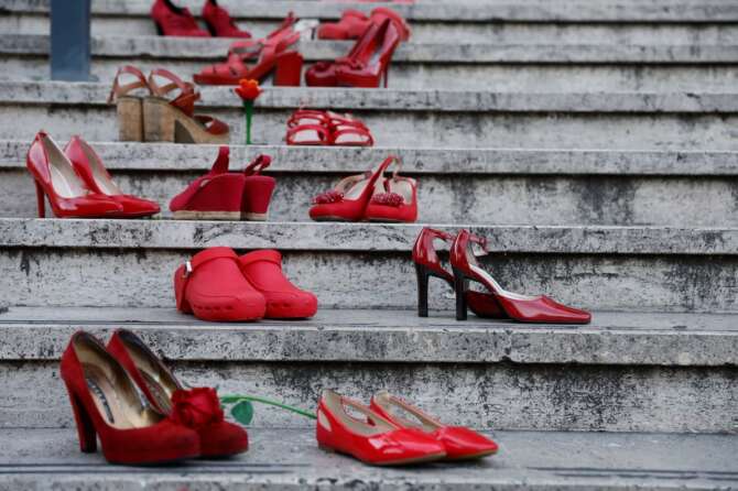 Foto Cecilia Fabiano /LaPresse 07– 9— 2023—Roma — Italia —Fiaccolata per Rossella Nappini infermiera del San Filippo Neri uccisa da un uomo nell’androne di casa — Nella Foto : la manifestazione al San Filippo Neri September 07, 2023 —Rome Italy — News —Torchlight procession for Rossella Nappini, nurse of San Filippo Neri hospital killed by a man in the entrance hall of her house — in the Photo : the demonstration at the hospital