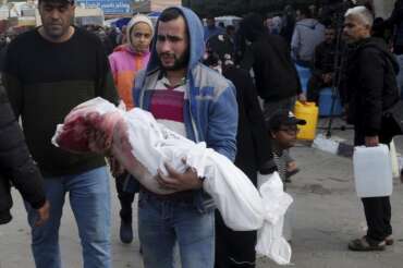 “Israele vuol cancellare la Palestina dal mappamondo”, intervista a Silvia Stilli