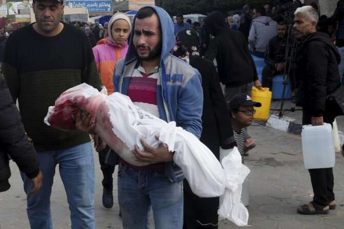 “Israele vuol cancellare la Palestina dal mappamondo”, intervista a Silvia Stilli