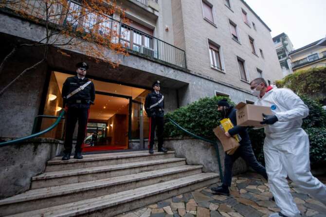 Foto Claudio Furlan/LaPresse 13-12-2023 Milano, Italia – Omicidio in via crocefisso Photo Claudio Furlan/LaPresse 13-12-2023 Milan, Italy – Murder in via crocefisso