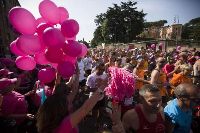 Foto Vincenzo Livieri – LaPresse 17-05-2015 – Roma – Italia Cronaca Race for the cure 2015. Photo Vincenzo Livieri – LaPresse 17-05-2015 – Rome – Italy News Race for the cure 2015.
