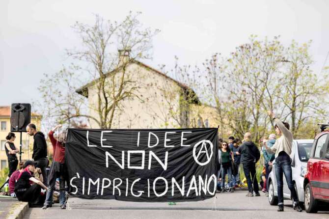 Storia della caccia al fantasma anarchico