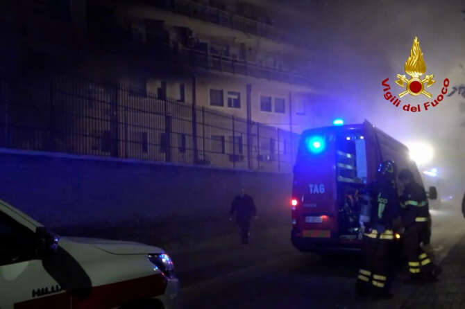 Incendio all’ospedale di Tivoli, tre le vittime: quasi 200 pazienti evacuati, ci sono anche bambini
