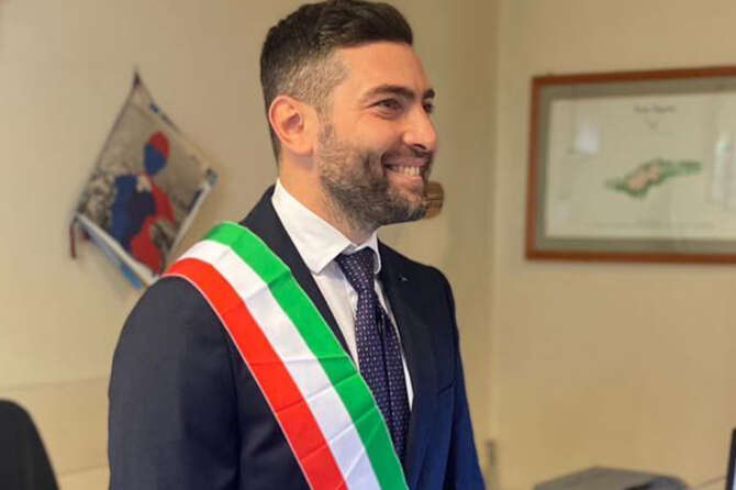 Assolto con formula piena Luciano Mottola, il fatto non sussiste: l’ex sindaco di Melito è innocente