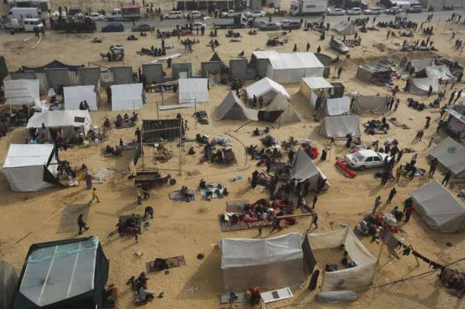 Guerra Israele-Hamas, l’Onu torna a riunirsi per un cessate il fuoco: l’esercito spinge i palestinesi verso una seconda “Nakba”