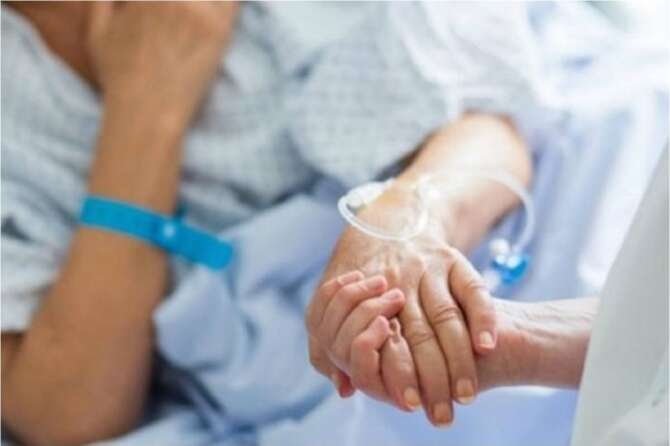 Suicidio assistito, per la prima volta in Italia 55enne muore col supporto del SSN