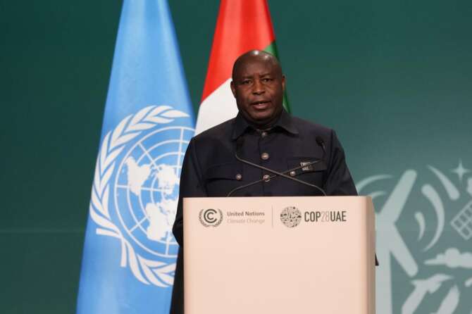 Burundi, il Paese del “devoto cattolico” Ndayishimiye che vuole lapidare i gay in piazza